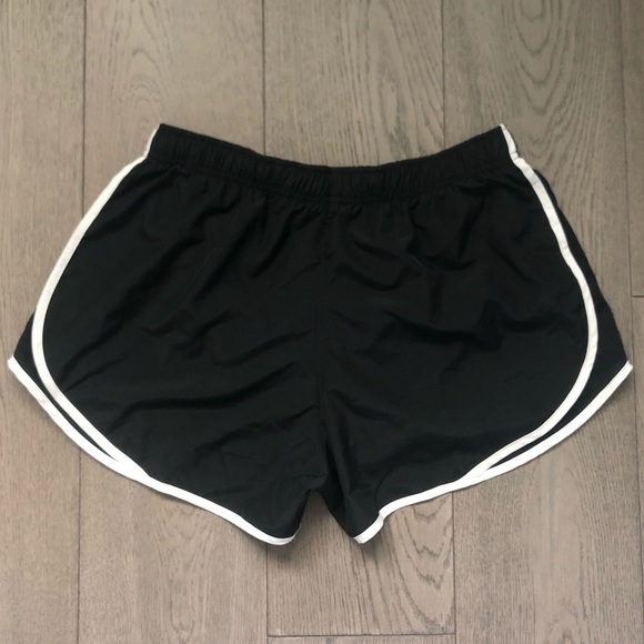 Nike Dri-Fit Shorts 
XL - Picture 2 of 3